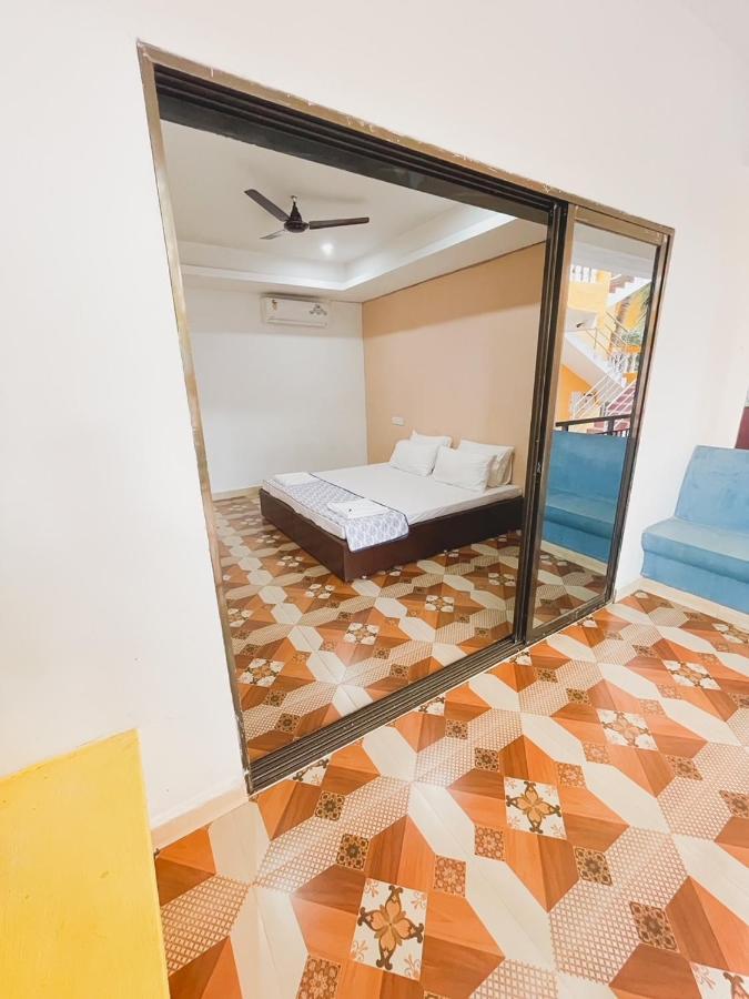 La Vie En Rose Hotel